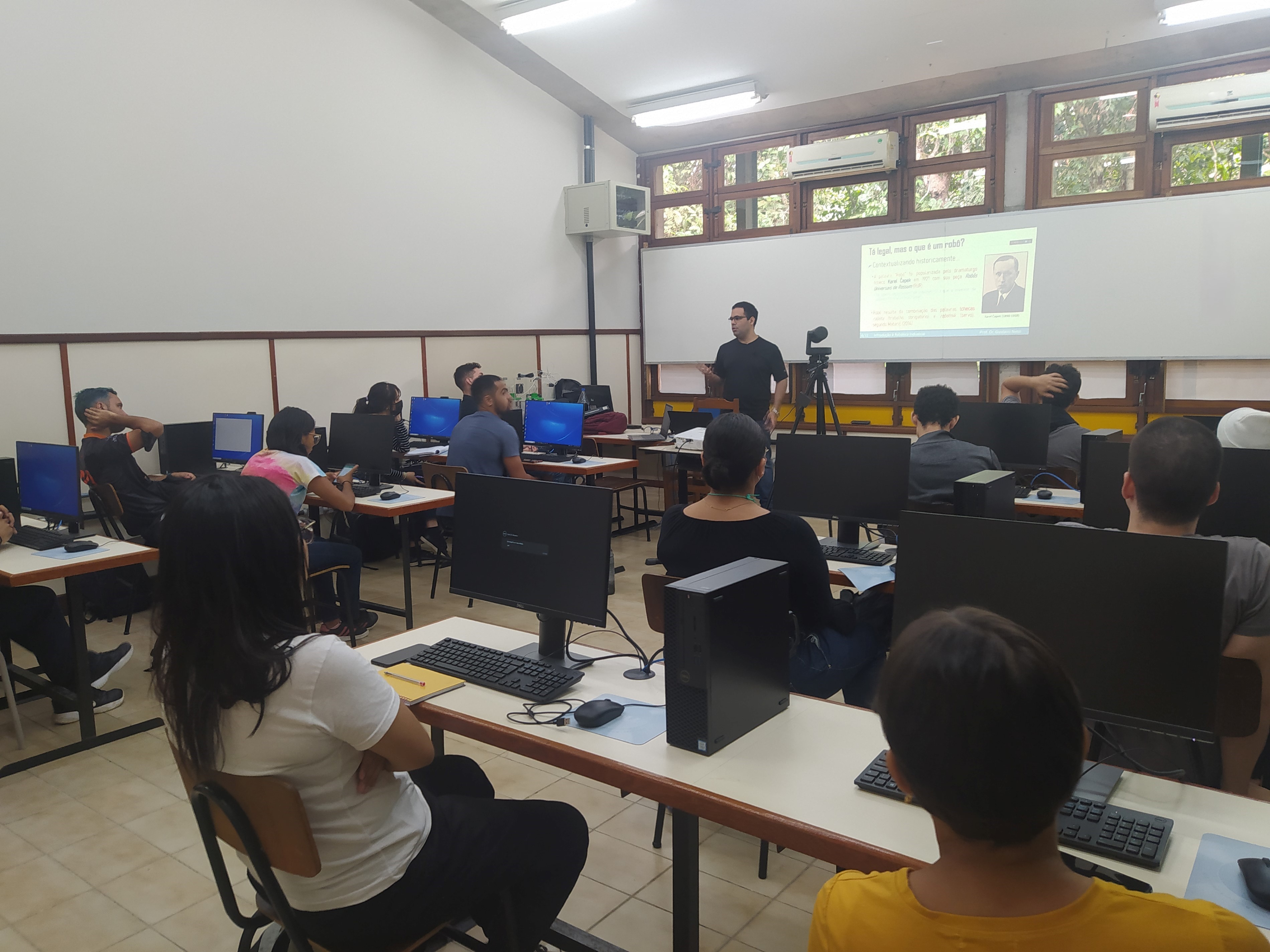 Introdução à Robótica Industrial